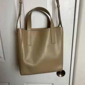 Everlane crossbody/hand bag in Taupe